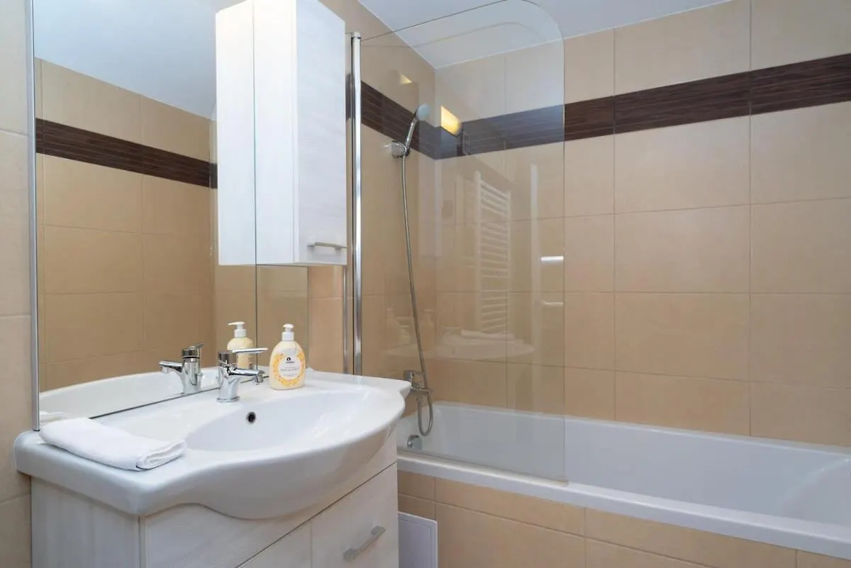 Comfortable Central And Quiet Apartment Budapest Hungary