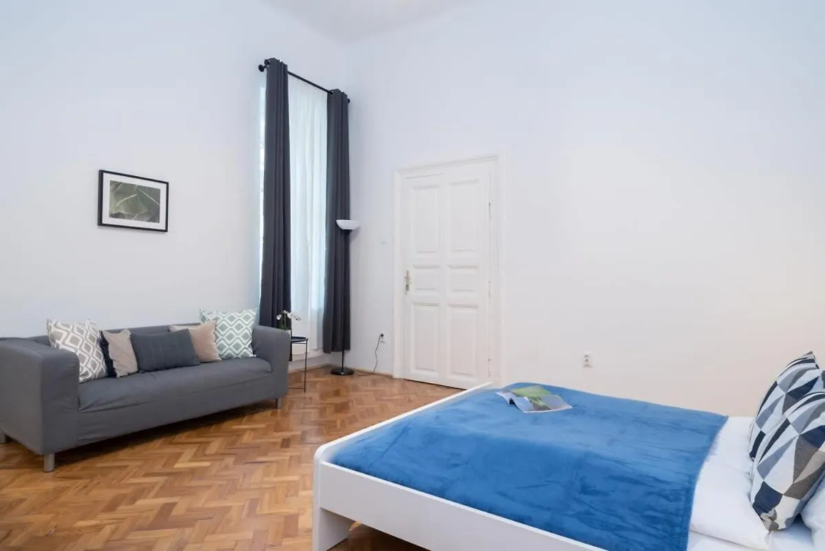 Comfortable Central And Quiet Apartment Budapest
