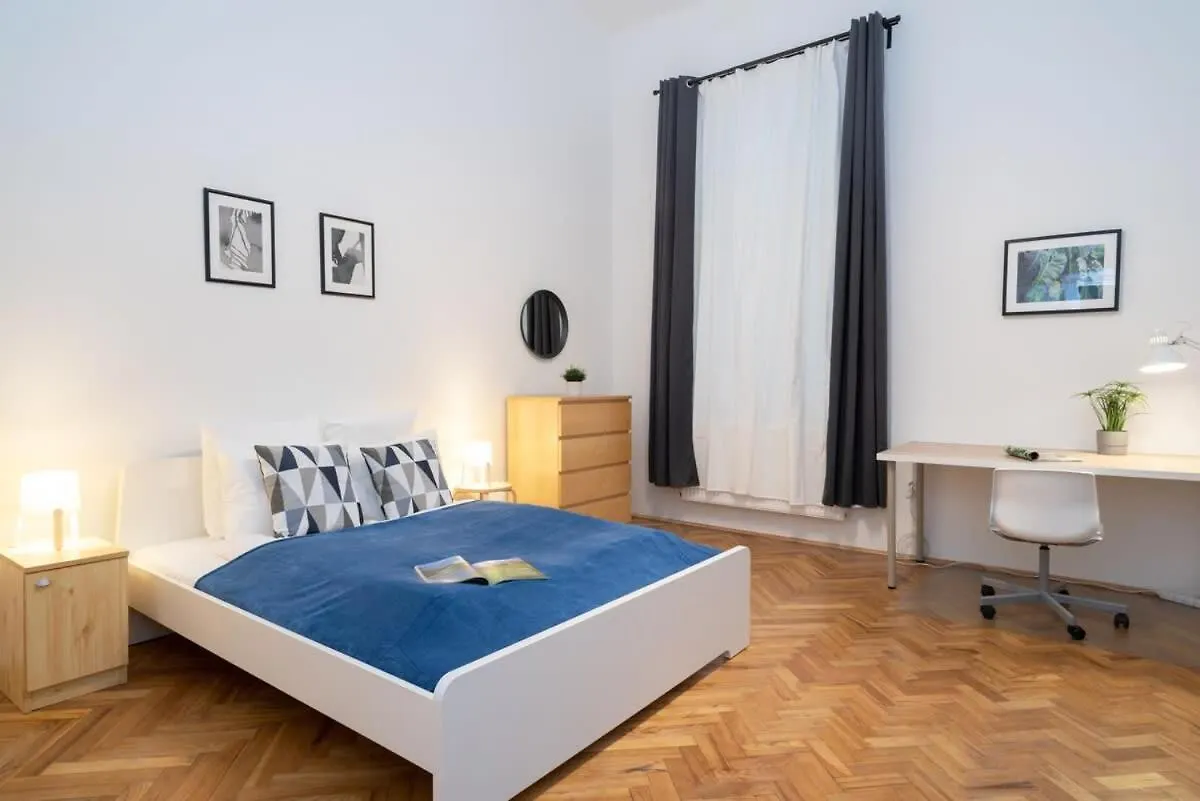 Comfortable Central And Quiet Apartment Budapest